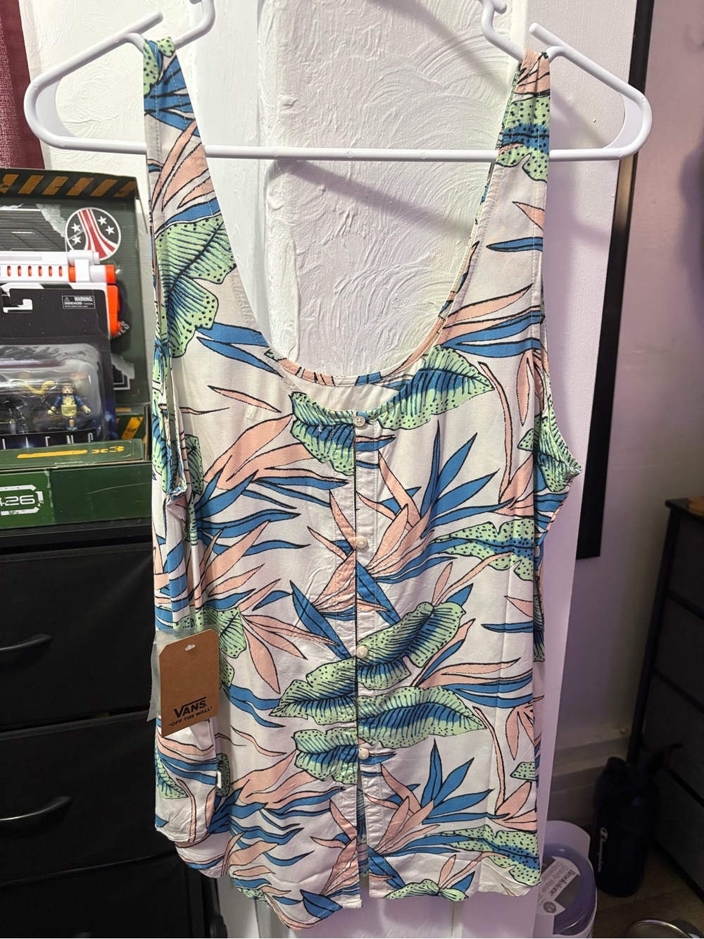 NWT Vans Women's Tropical Button-Front Tank Top in Pastel Multi